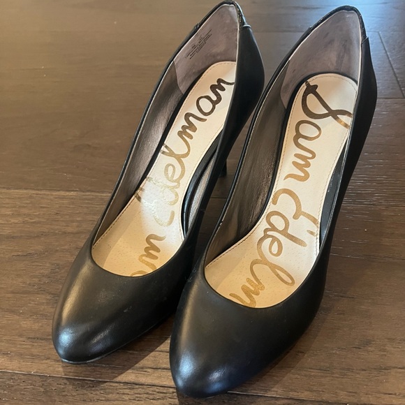 Sam Edelman | Black Round Toe Pumps - Picture 5 of 9